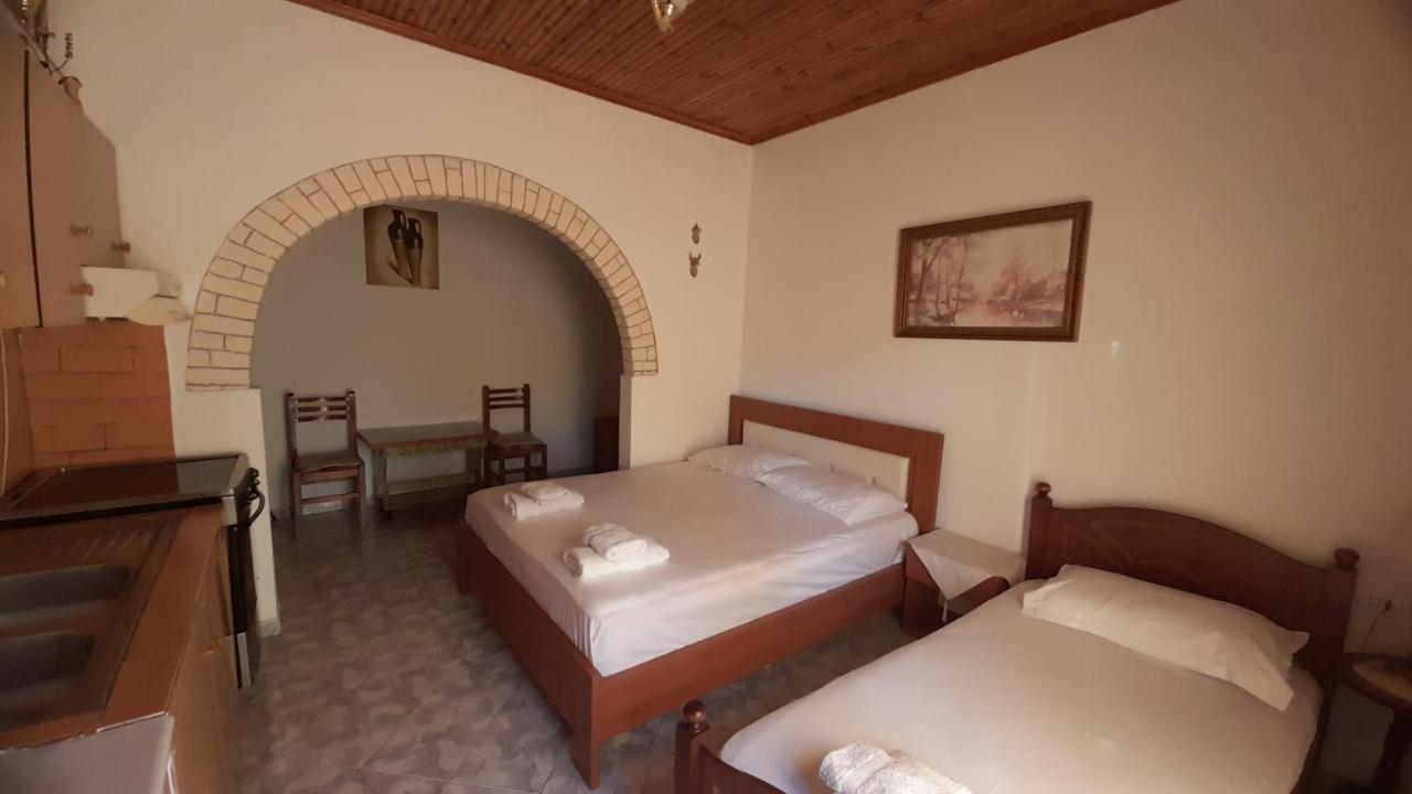 Ferienwohnung Honey-House “Kastrioti” Përmet Exterior foto