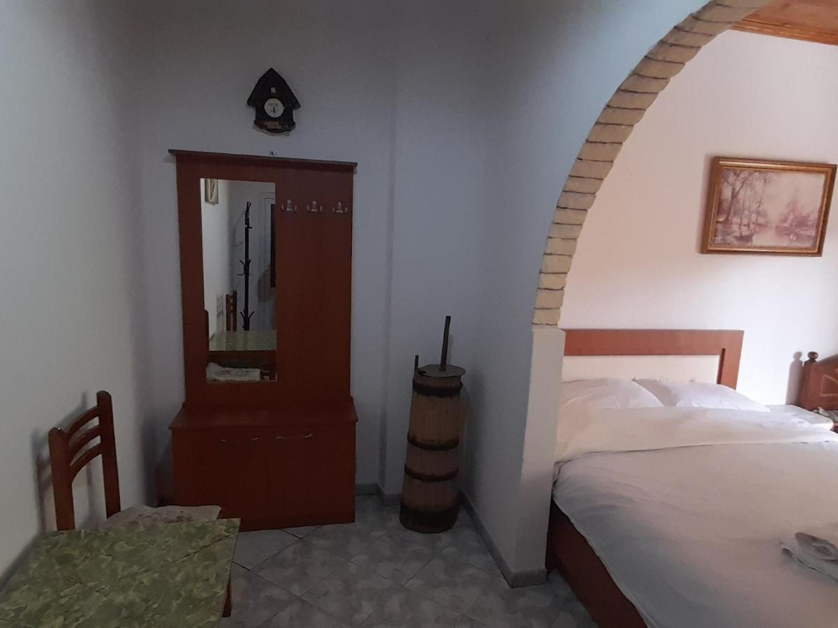 Ferienwohnung Honey-House “Kastrioti” Përmet Exterior foto